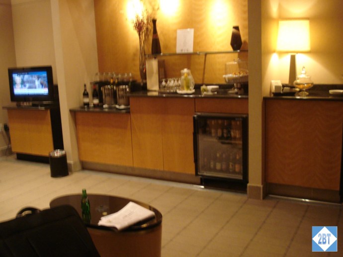 Qantas Lounge DFW Inside First Class Room