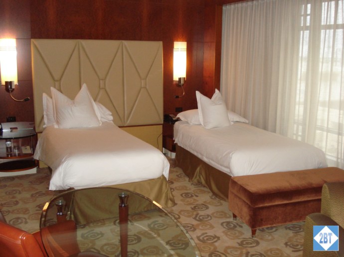 Park Hyatt Melbourne Club Room King Bedding Split Into Twins