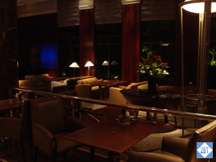 To the left is the lounge, a nice quiet place to wait for your airport shuttle.