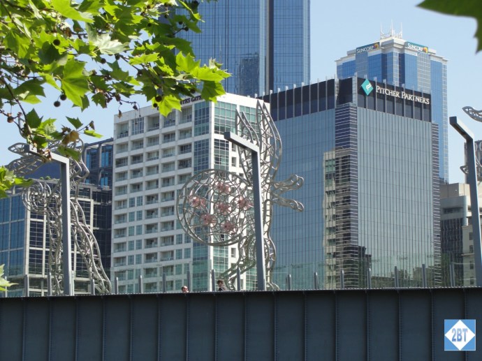 Metal Design of ... a rabbit? Something with a bass drum?