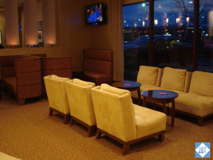 CP MKE West Lobby Lounge
