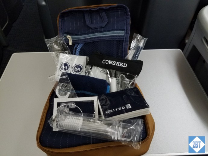 ua-972-amenity-kit-contents