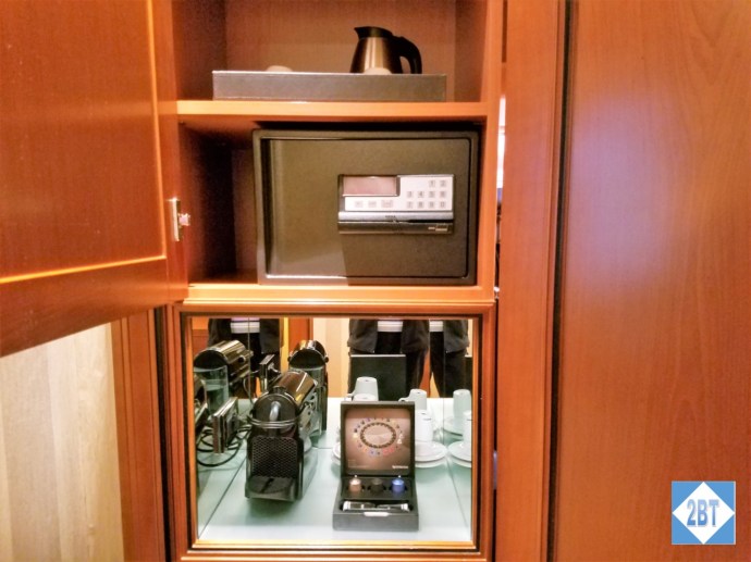 boscolo-jr-suite-coffee-and-safe