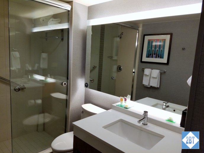 Hyatt Place DFW Bathroom