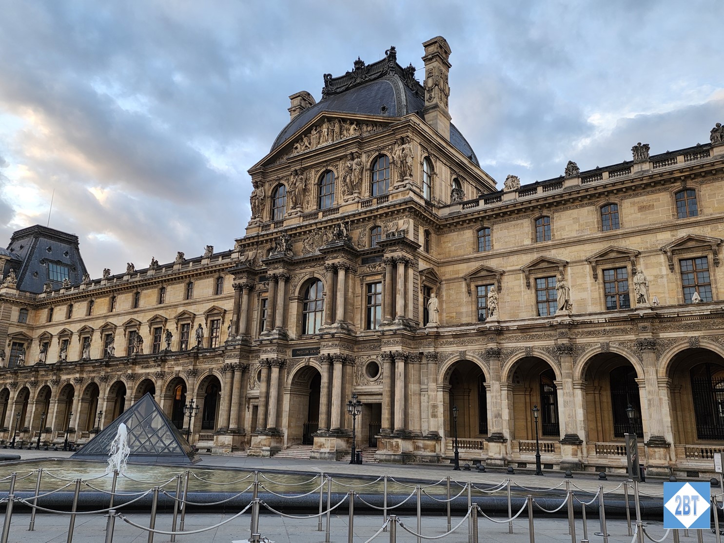 Our Time In Paris, Part 1 (Louvre, Sainte-Chappelle, Arc, Eiffel Tower) |  2B Traveling, image size:1485x1114